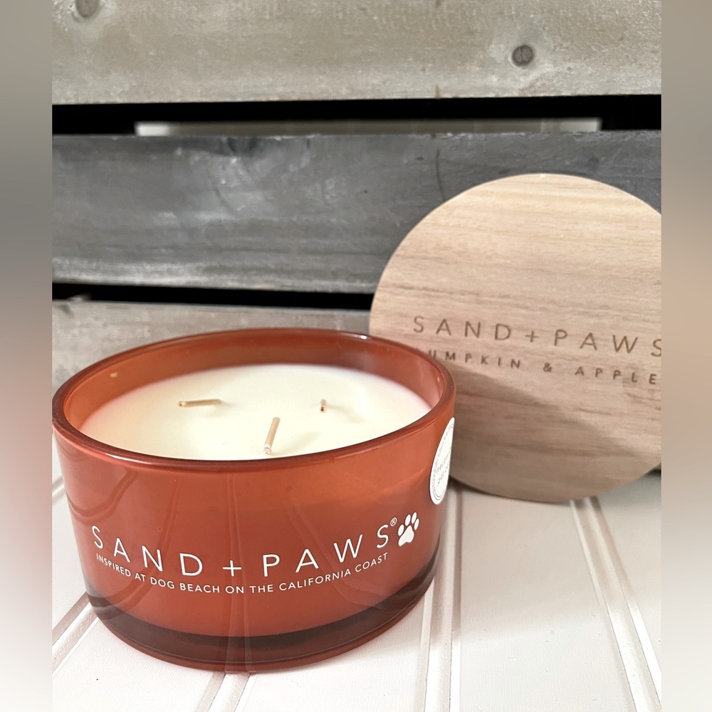 SAND+PAWS Pumpkin & Apple Candle
